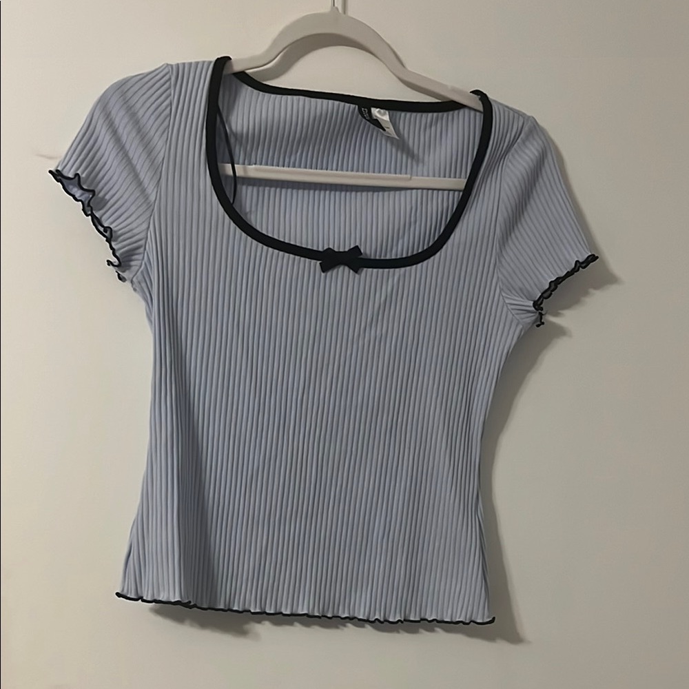 H&M Blue Ribbed Fitted Blouse with Black Trim